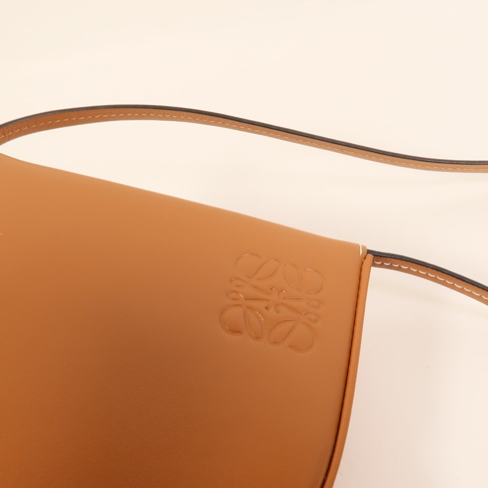 LOEWE 牛皮皮革Shoulder Bag肩背袋