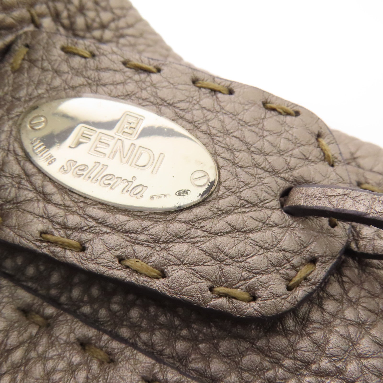 FENDI 牛皮皮革Hand Bag銀扣手挽袋