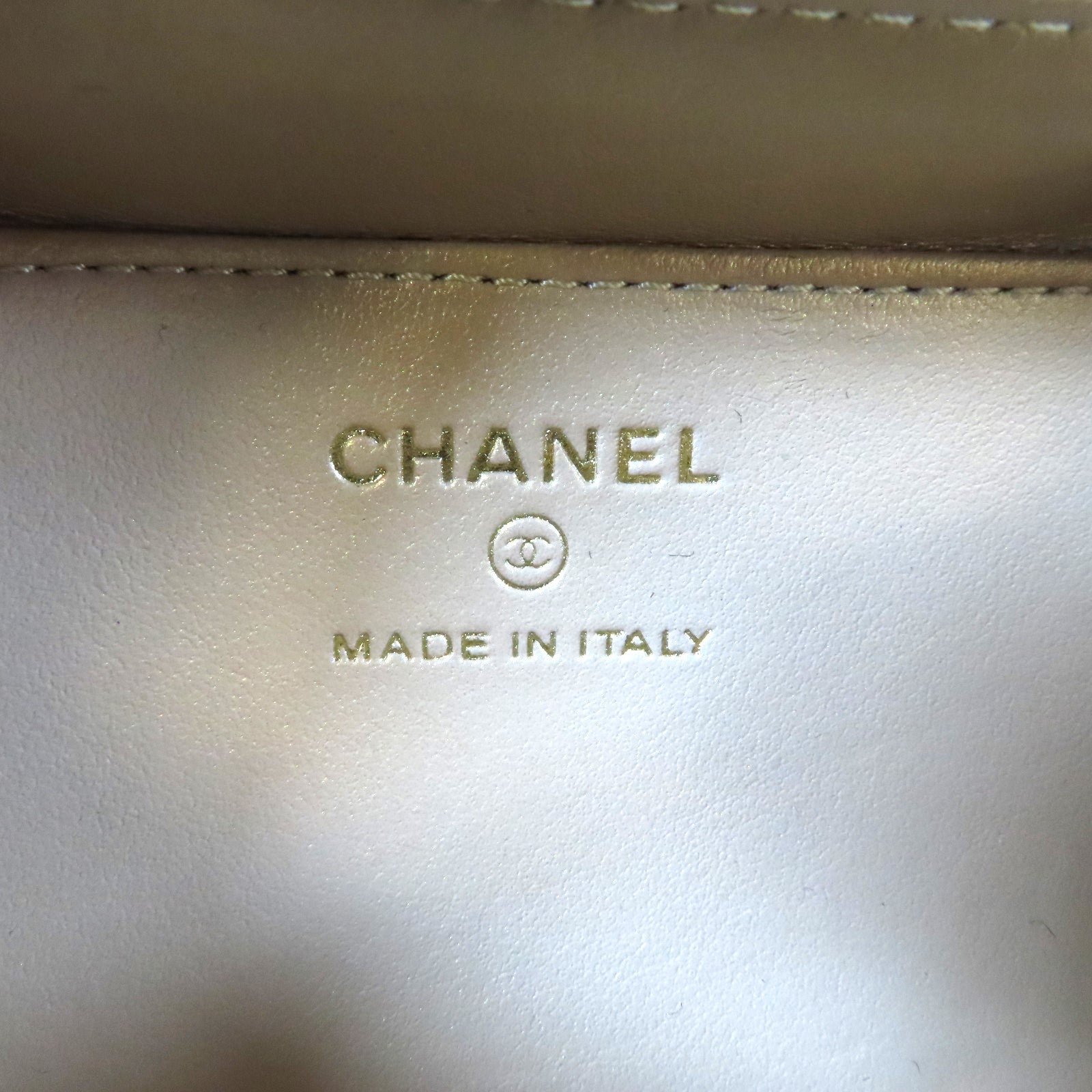 CHANEL 菱格羊皮皮革Clutch With Chain銀扣鏈帶肩背袋黑色/金色