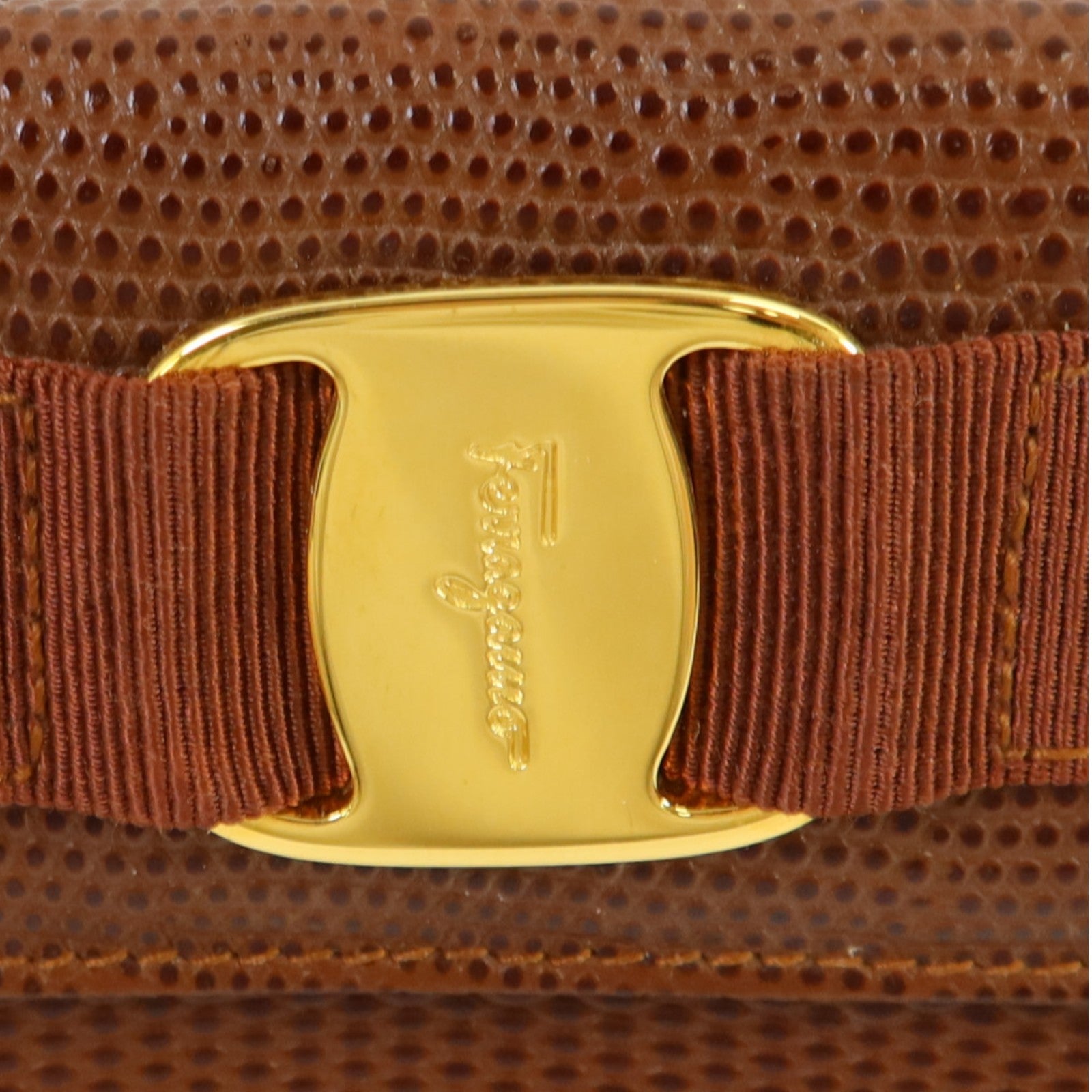 Salvatore Ferragamo 【激減優惠】牛皮皮革Long Wallet金扣長錢包