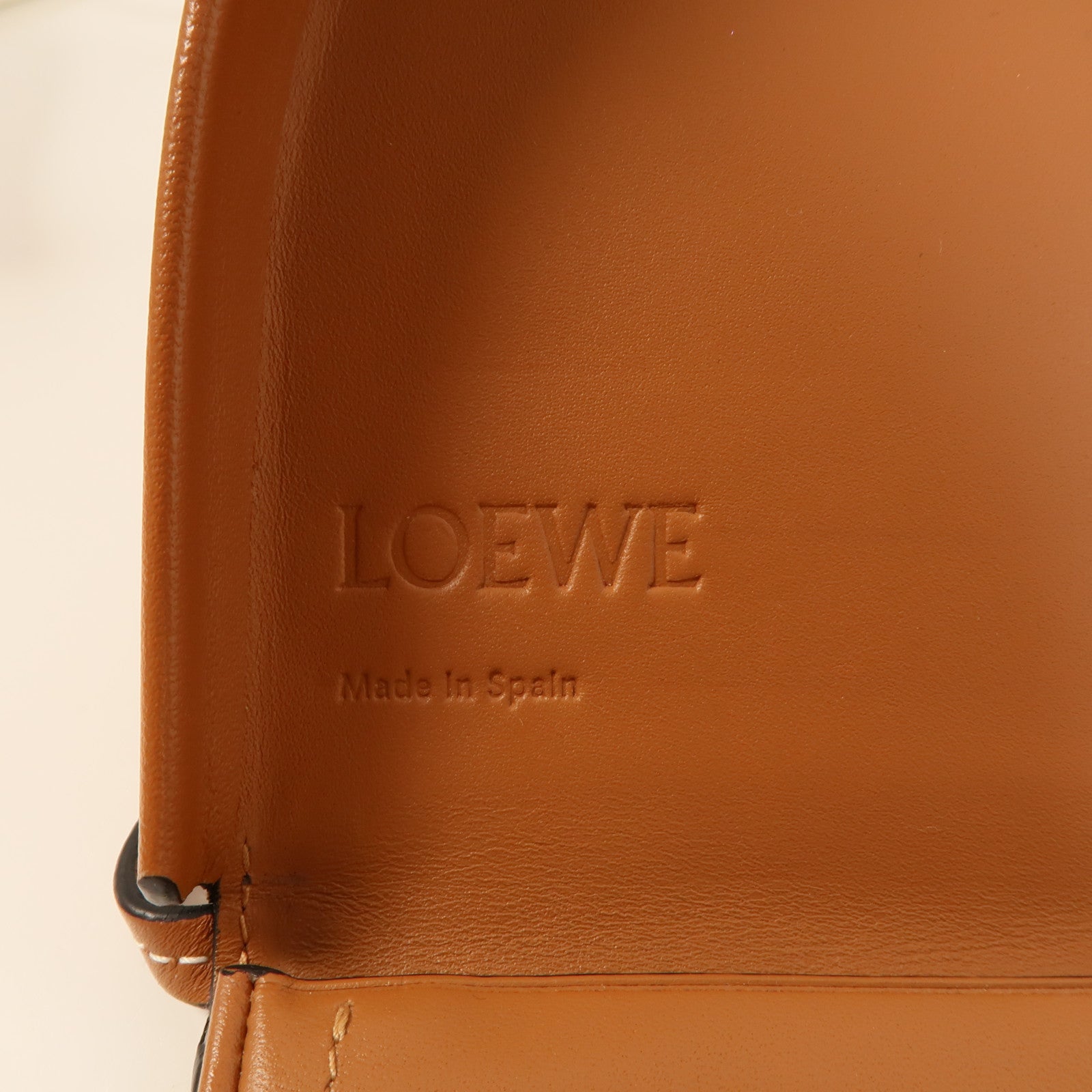 LOEWE 牛皮皮革Shoulder Bag肩背袋