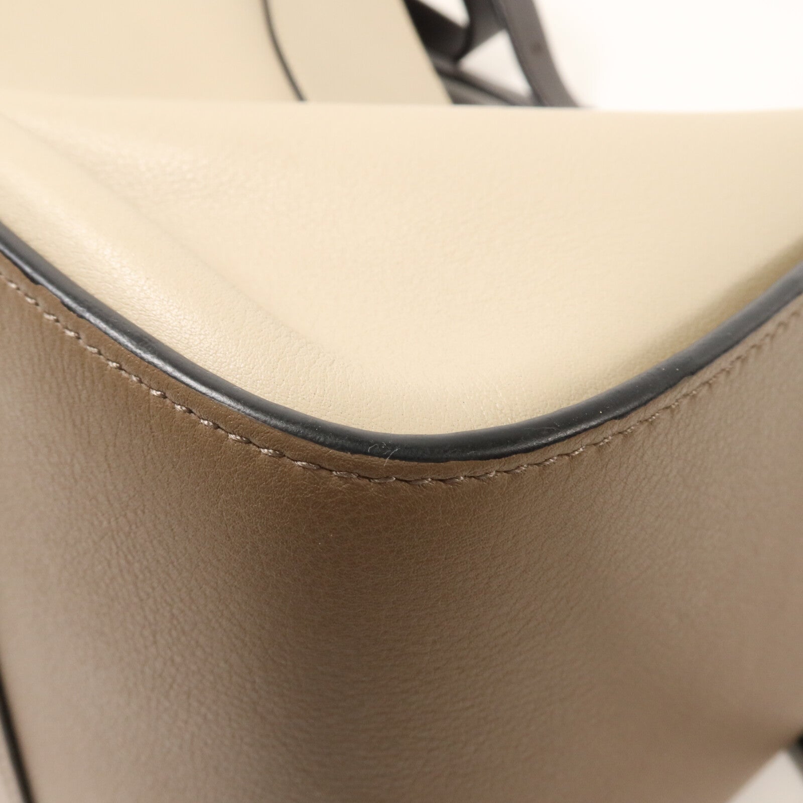 LOEWE 牛皮皮革Hammock Medium手挽肩背兩用袋