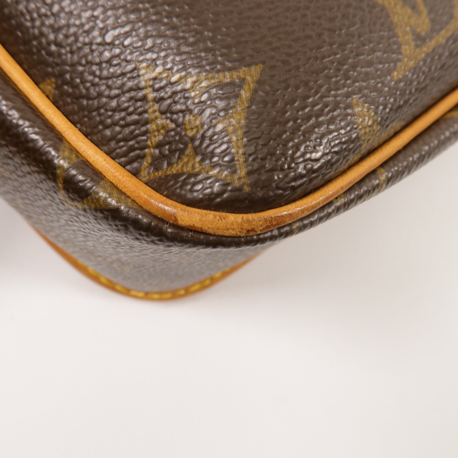 LOUIS VUITTON Monogram Sologne肩背袋