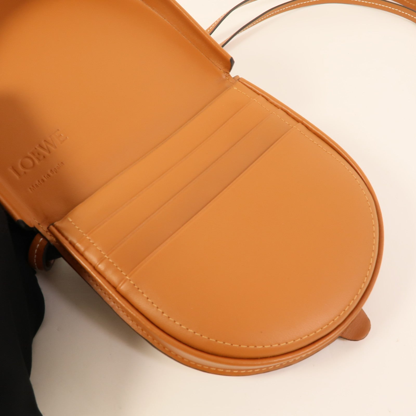 LOEWE 牛皮皮革Shoulder Bag肩背袋