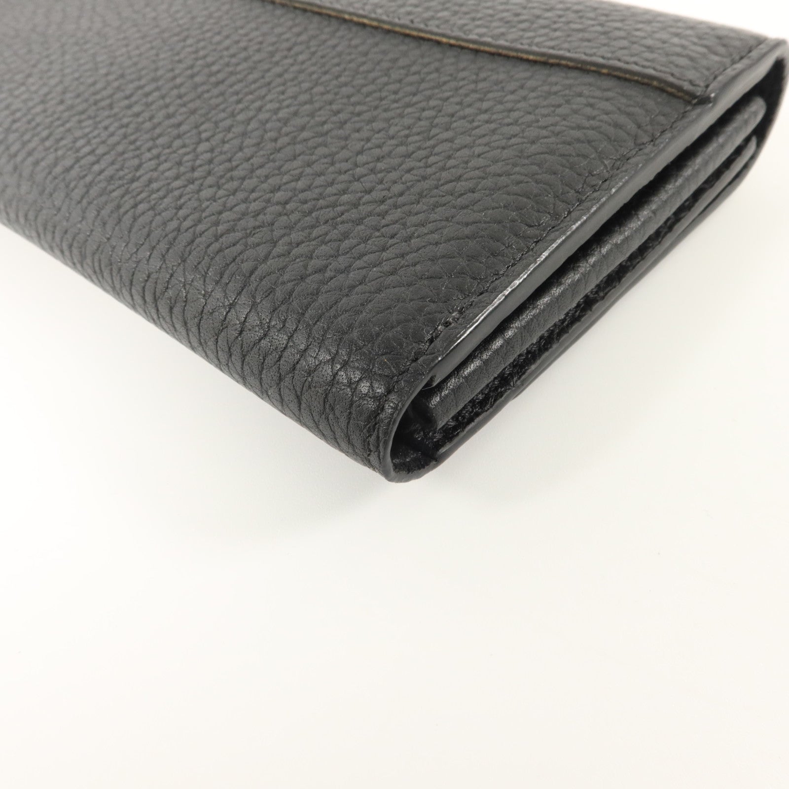 LOUIS VUITTON Taurillon Studded Soi Capucines Wallet長錢包
