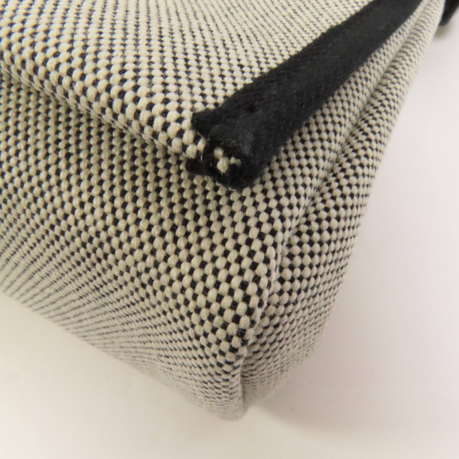 HERMES 帆布Mini Herbag金扣肩背袋