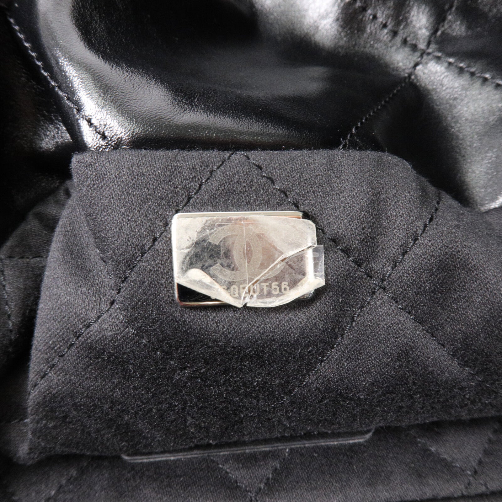 CHANEL 牛皮皮革Chanel 22 Small鏈帶肩背袋