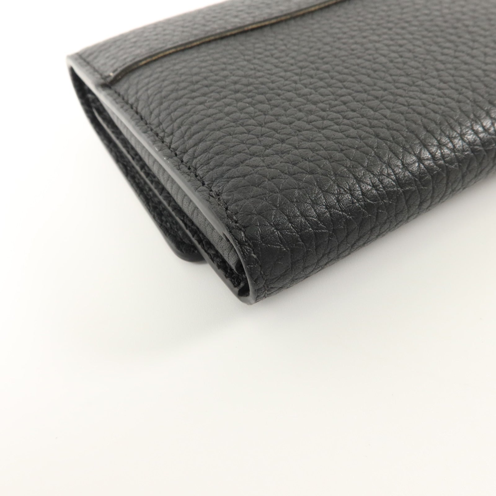 LOUIS VUITTON Taurillon Studded Soi Capucines Wallet長錢包