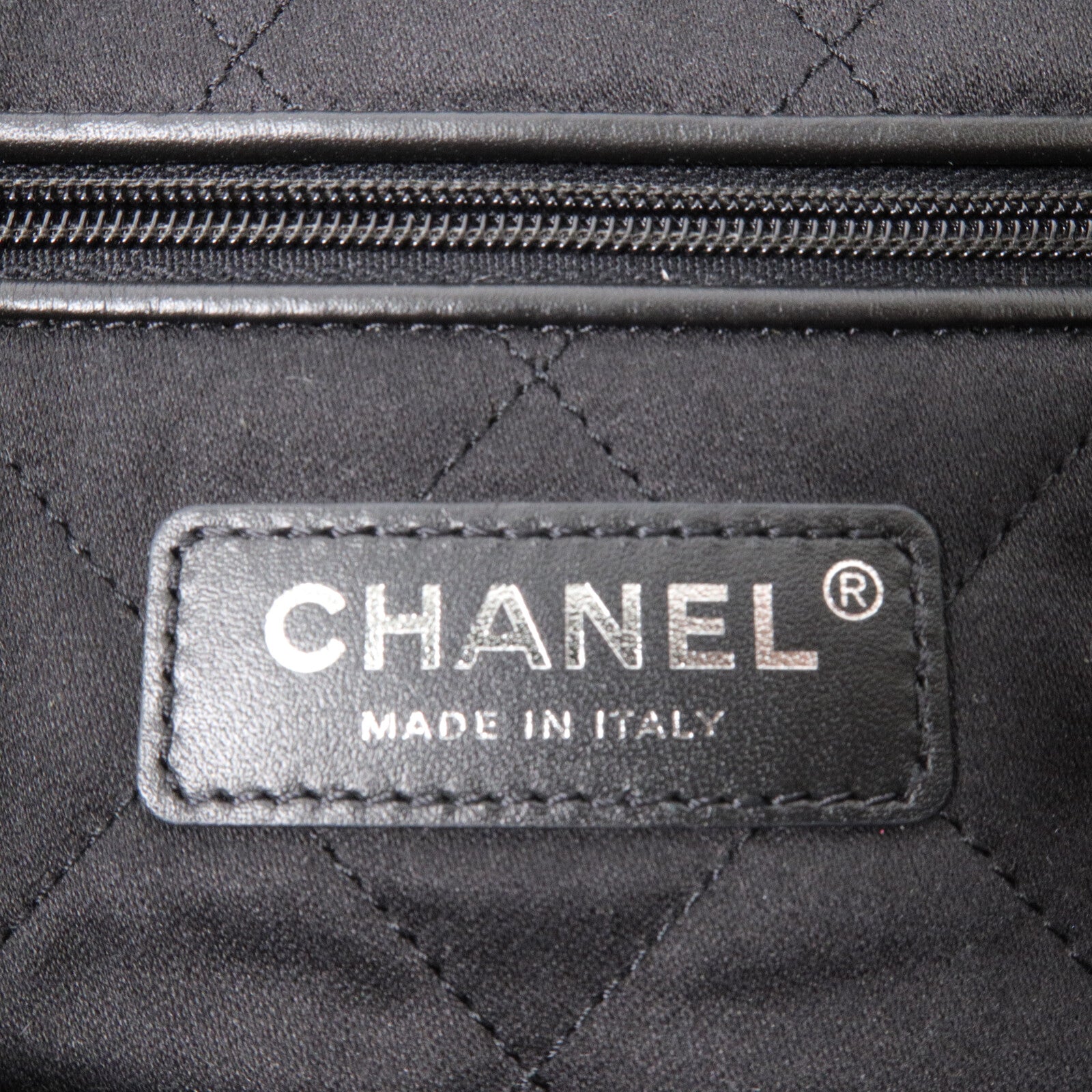 CHANEL 牛皮皮革Chanel 22 Small鏈帶肩背袋