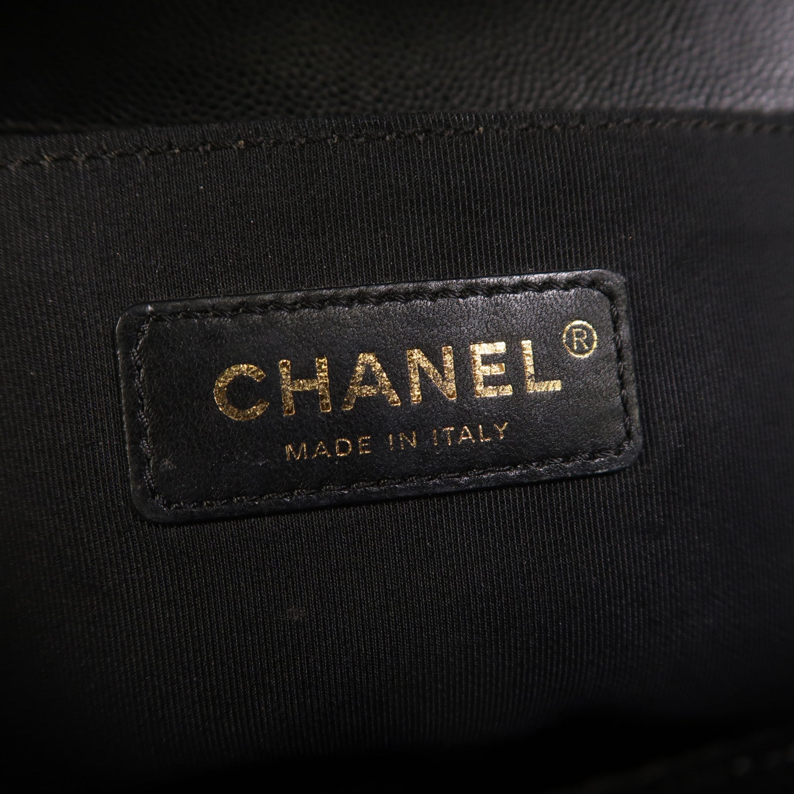 CHANEL 牛皮皮革Boy 25金扣鏈帶肩背袋