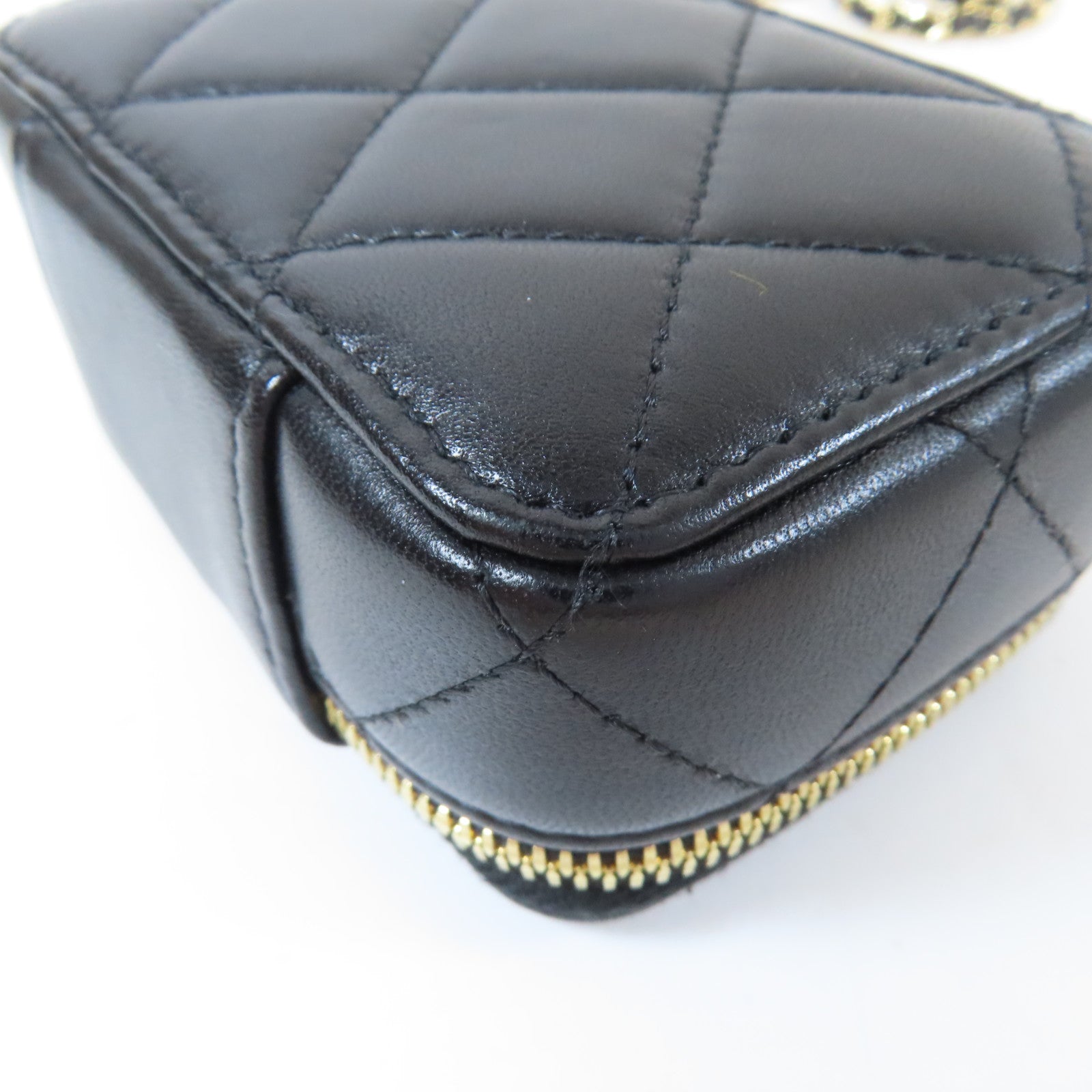 CHANEL 菱格羊皮皮革Clutch With Chain銀扣鏈帶肩背袋黑色/金色