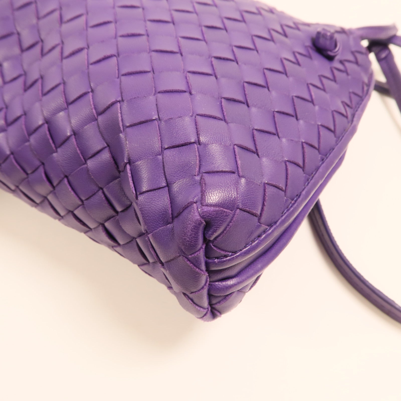 BOTTEGA VENETA 羊皮皮革Crossbody肩背袋