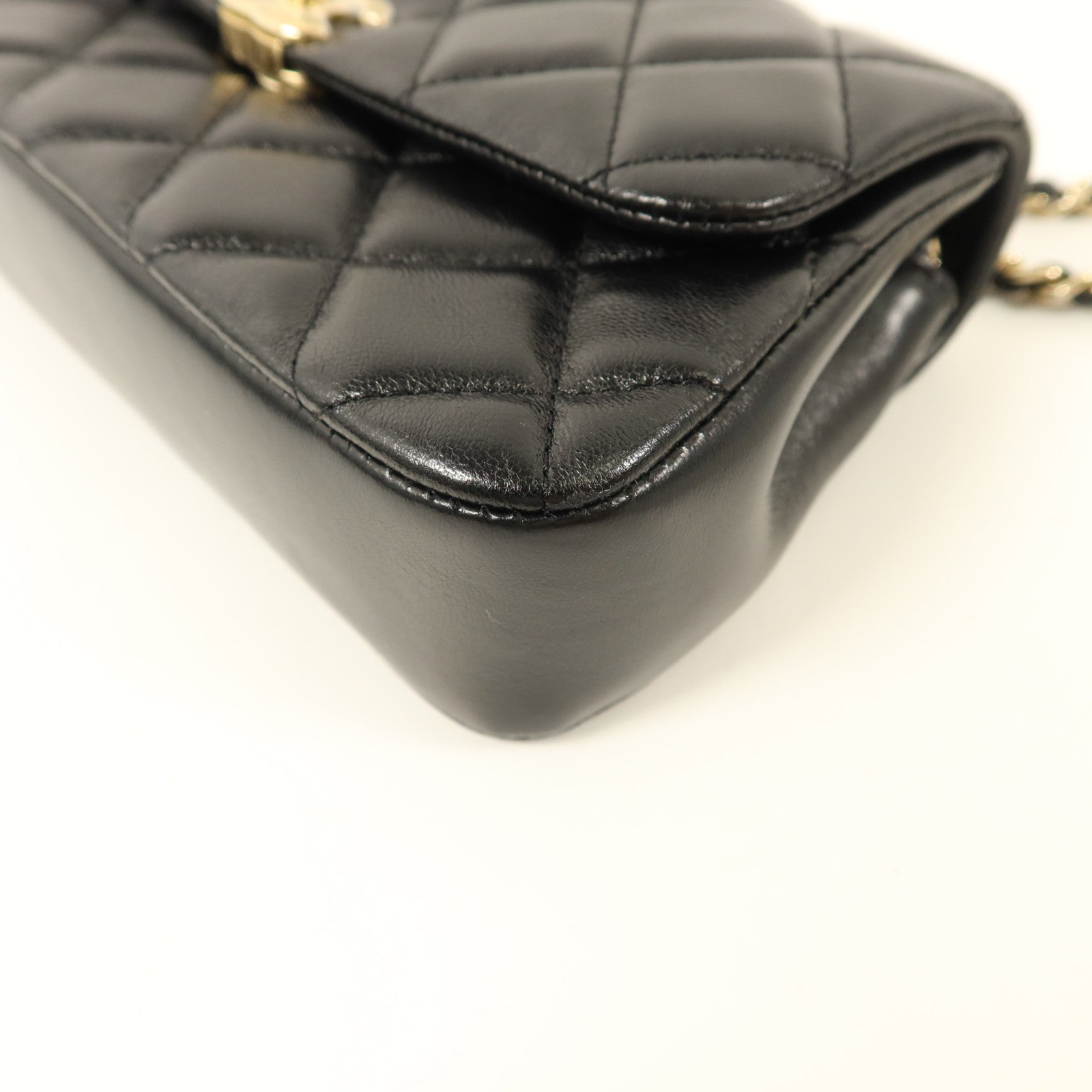 CHANEL 羊皮皮革Mini Flap Bag金扣鏈帶肩背袋