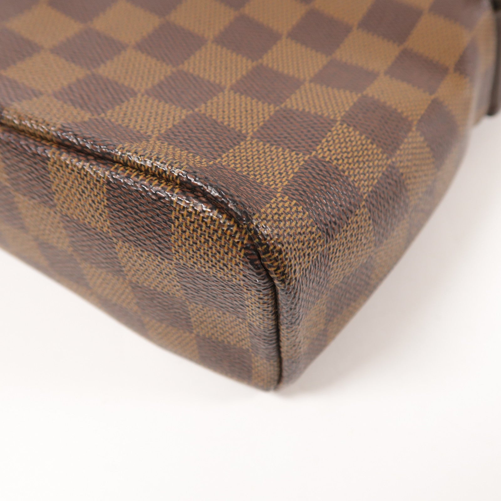 LOUIS VUITTON Damier Olaf PM金扣肩背袋