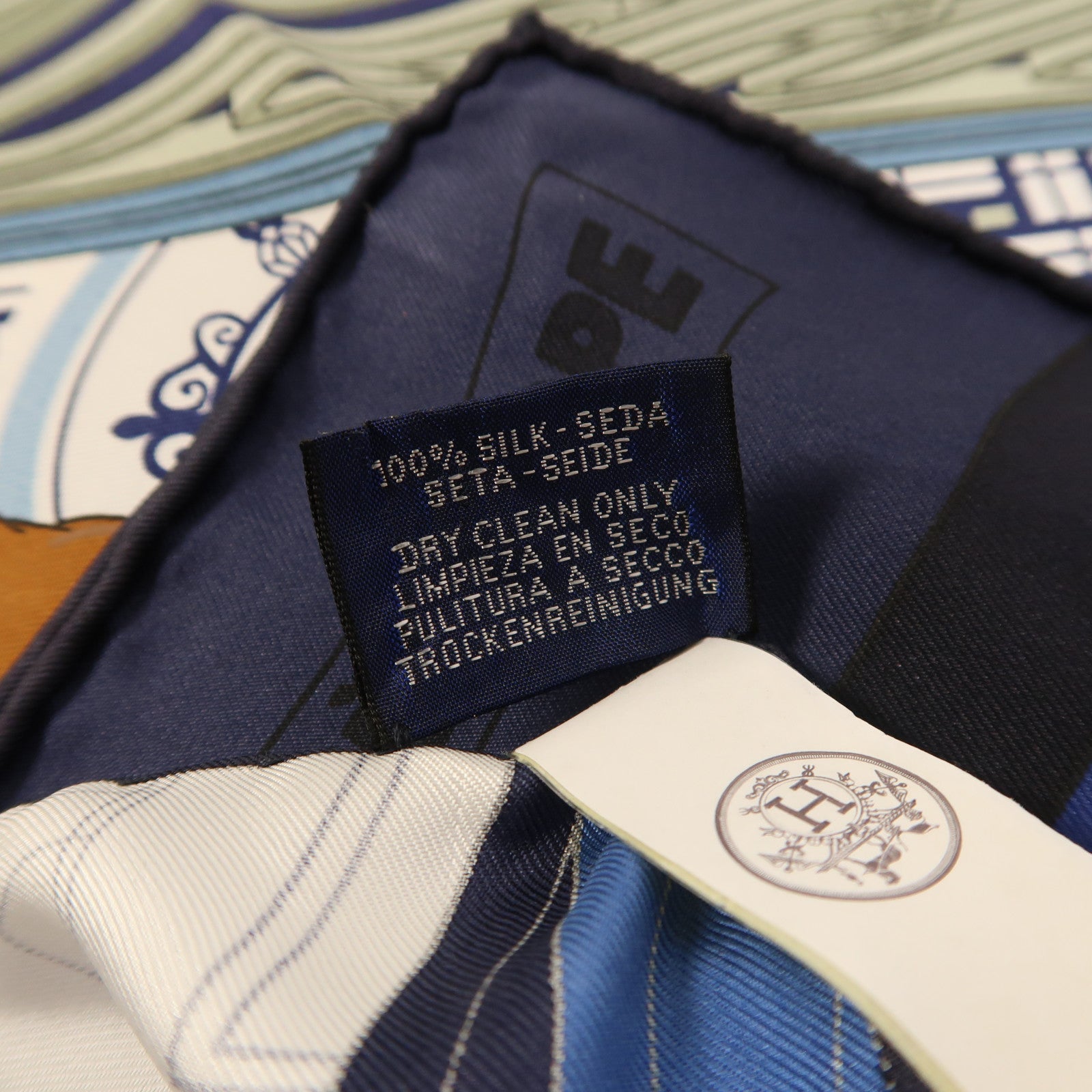 HERMES 絲質Scarf絲巾