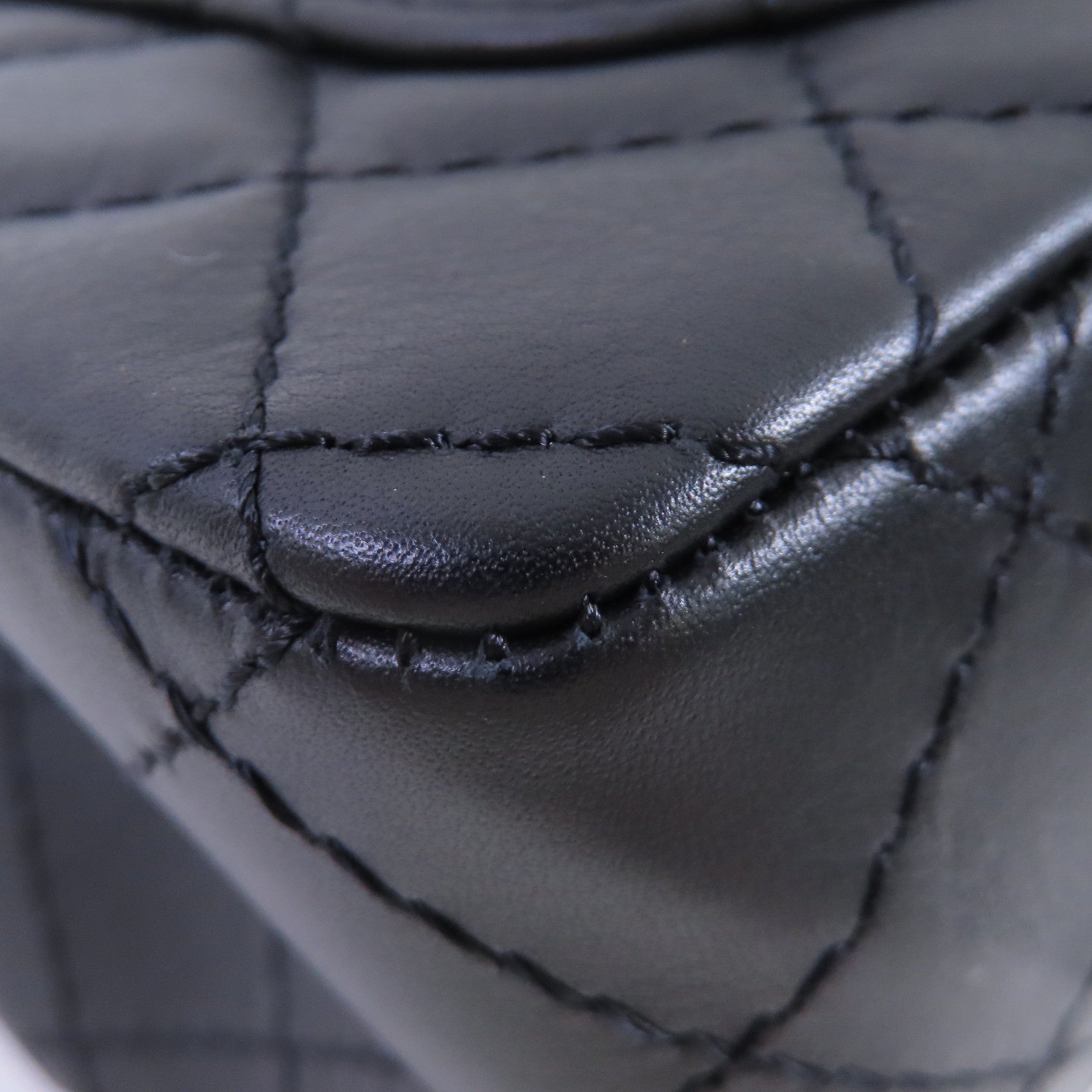 CHANEL 牛皮皮革2.55 Mini Classis Chain Shoulder Bag金扣鏈帶肩背袋