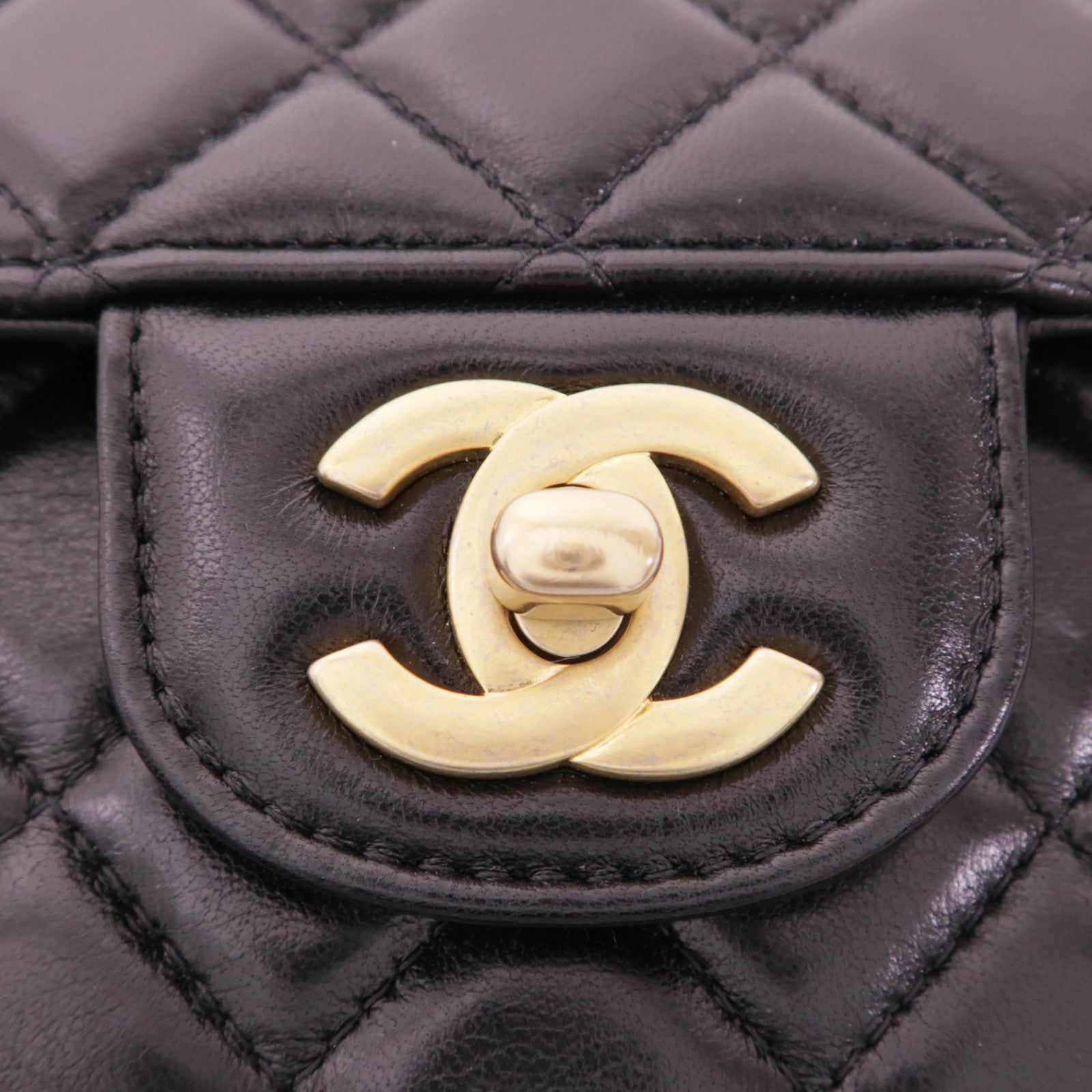 CHANEL 牛皮皮革Chain Shoulder金扣鏈帶肩背袋