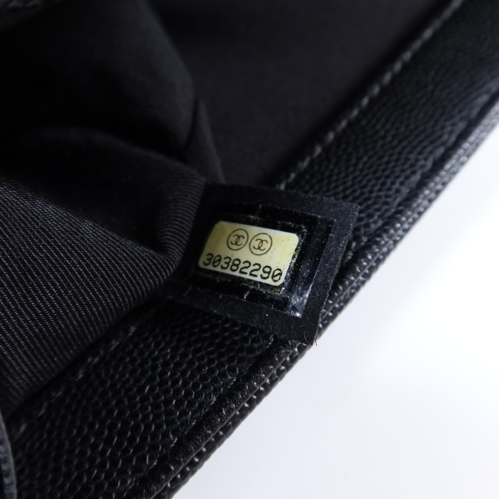 CHANEL 牛皮皮革Boy 20銀扣鏈帶肩背袋
