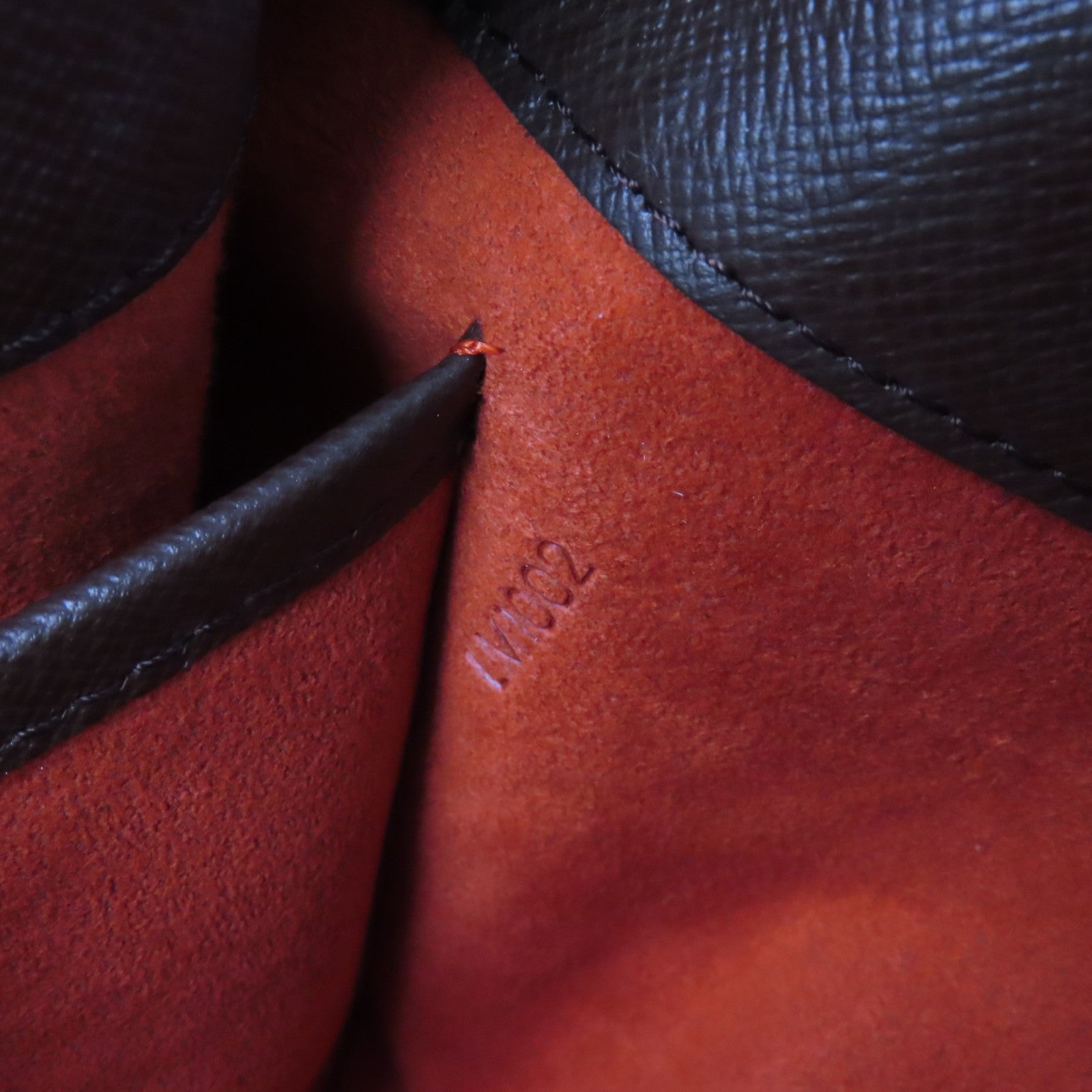 LOUIS VUITTON Damier Ebene Musette Tango金扣肩背袋