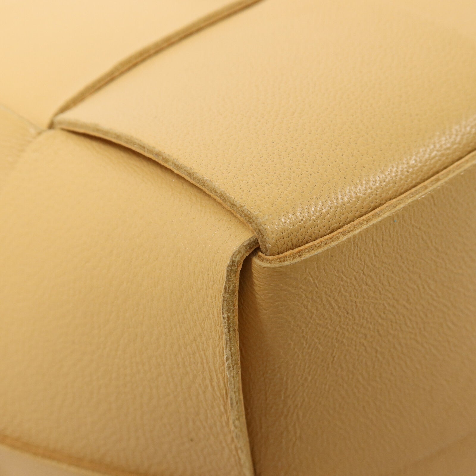 BOTTEGA VENETA 羊皮皮革Cassette Bucket肩背袋