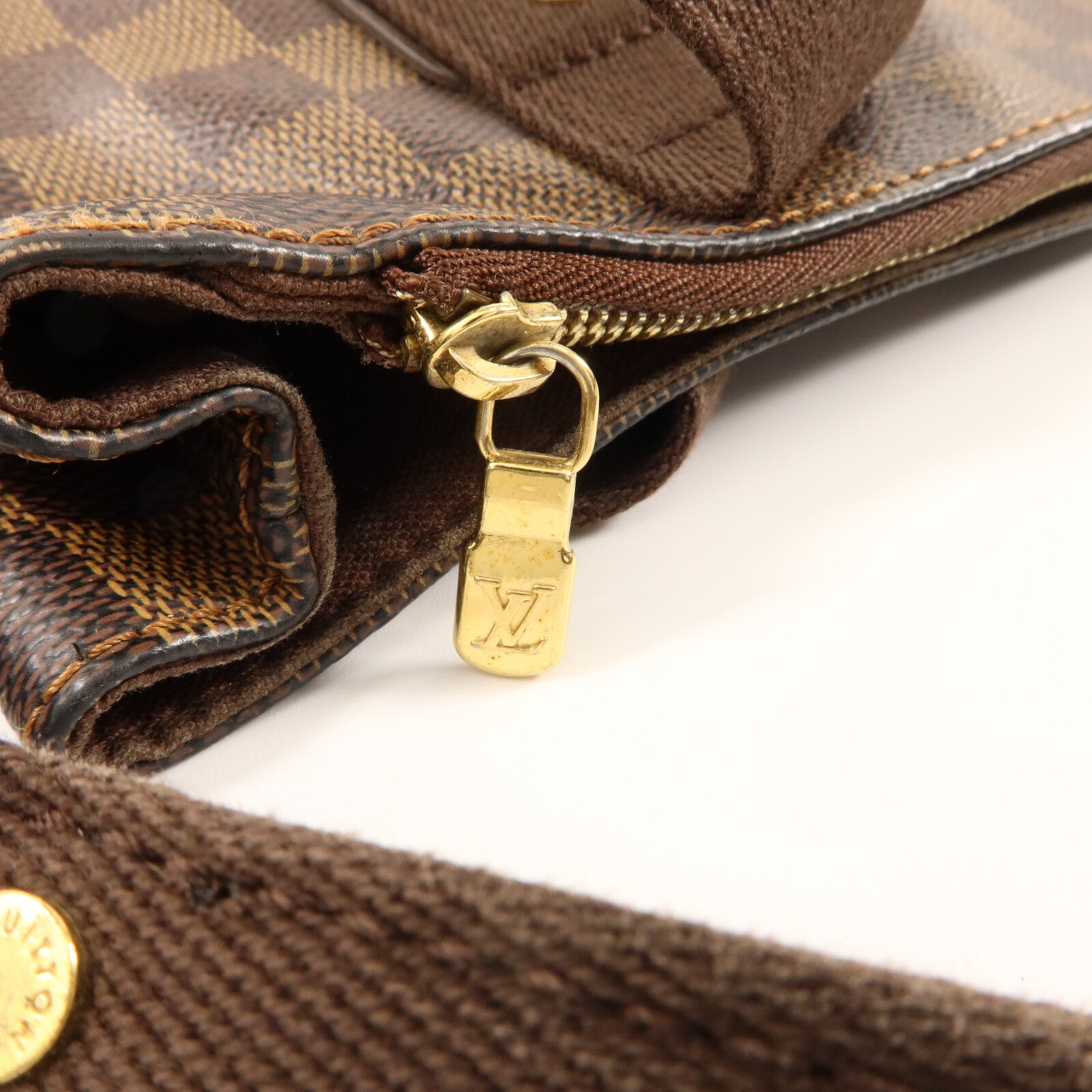 LOUIS VUITTON Damier Beaubourg金扣肩背袋棕色