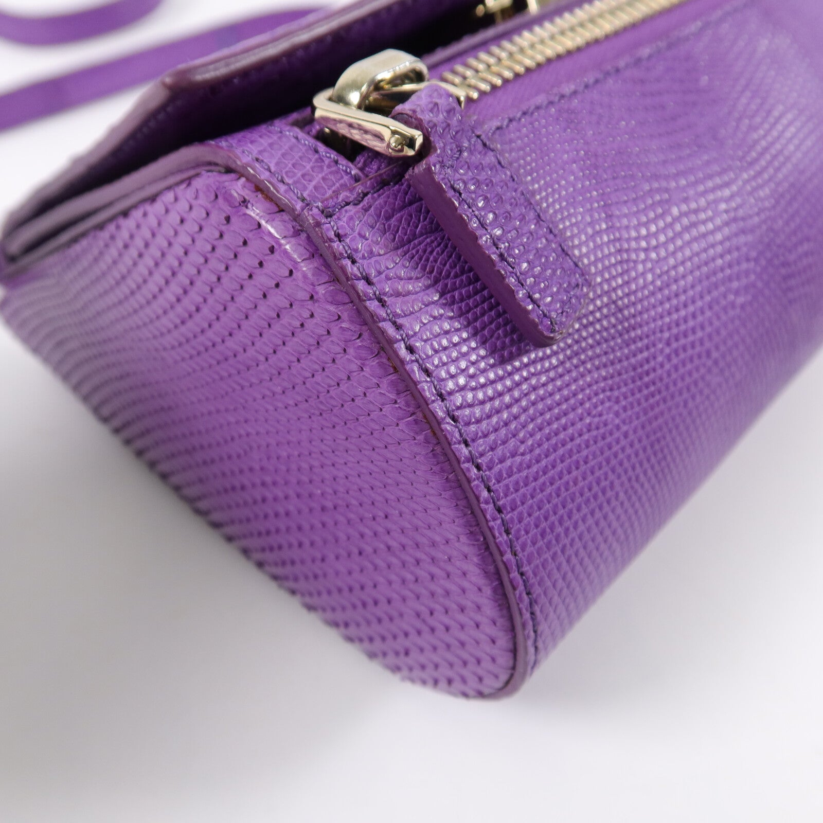 GIVENCHY 珍稀皮革Shoulder Bag肩背袋