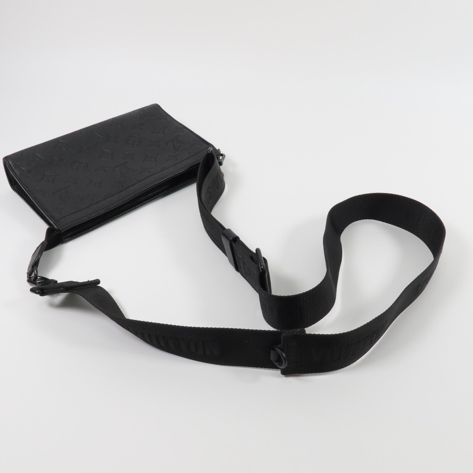 LOUIS VUITTON Monogram Shadow Gaston肩背袋