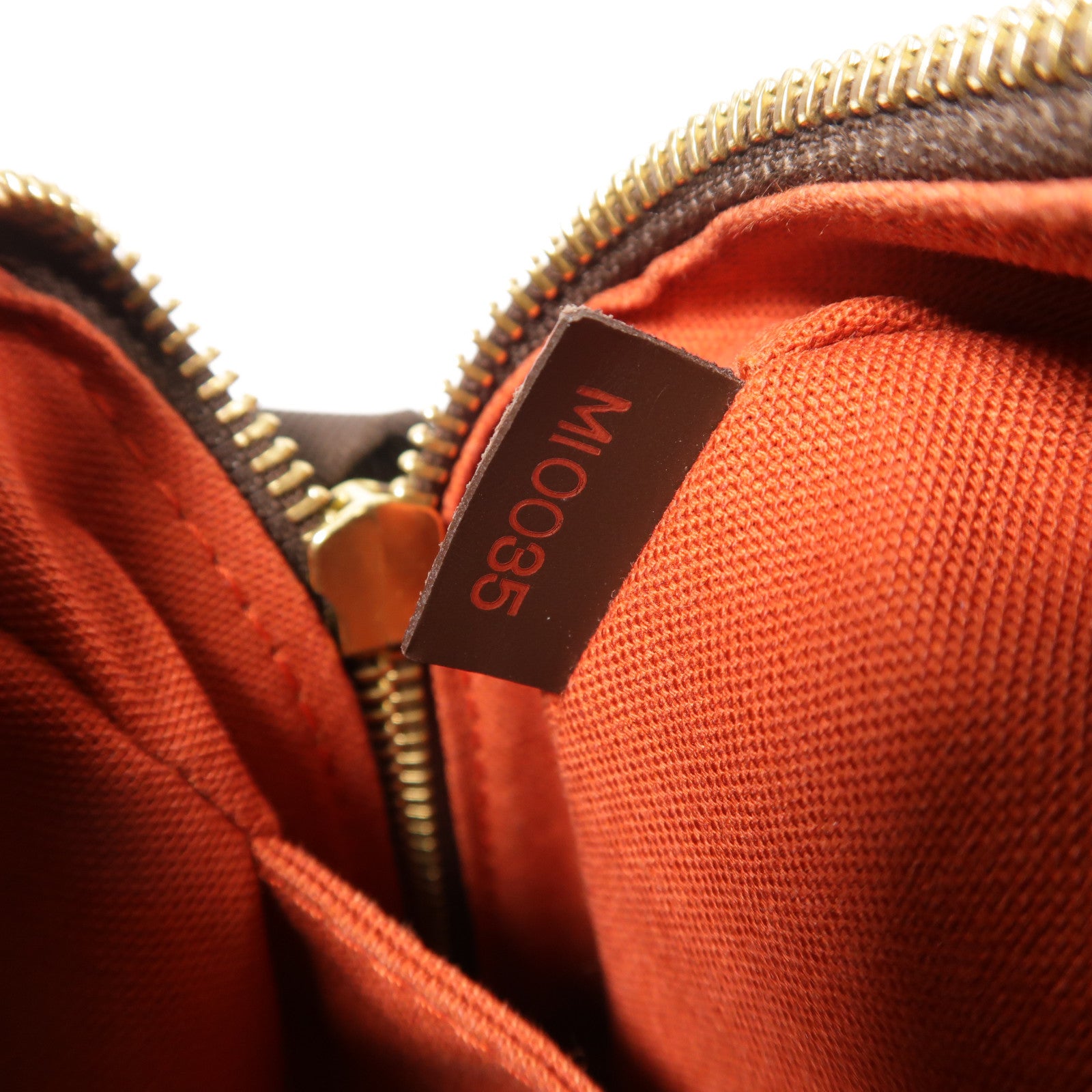 LOUIS VUITTON Damier Olaf PM金扣肩背袋