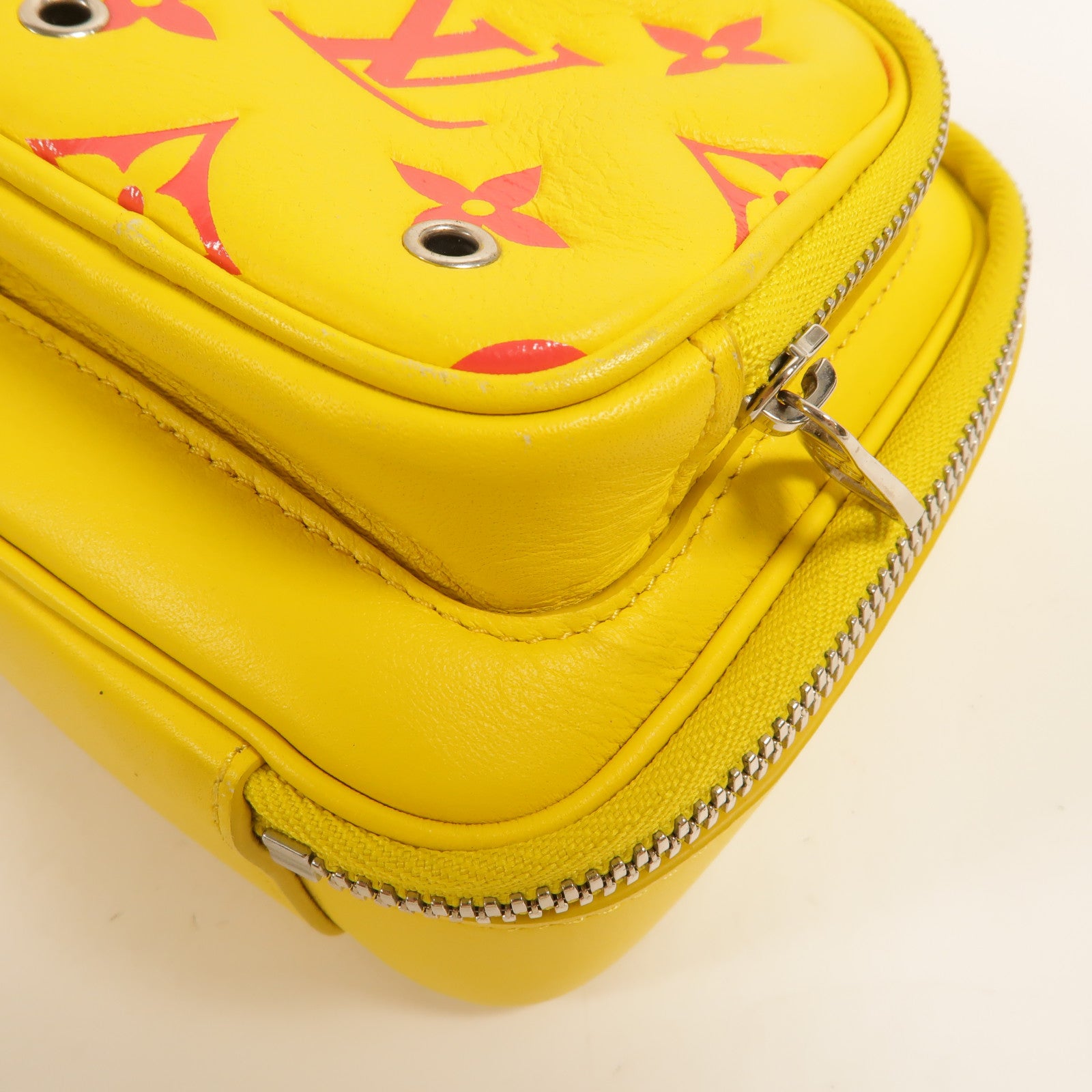 LOUIS VUITTON 牛皮皮革Utility肩背袋