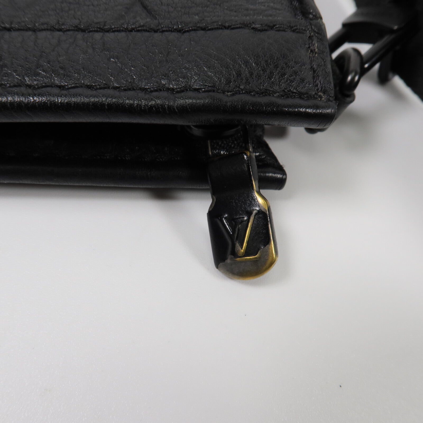 LOUIS VUITTON Monogram Shadow Gaston肩背袋