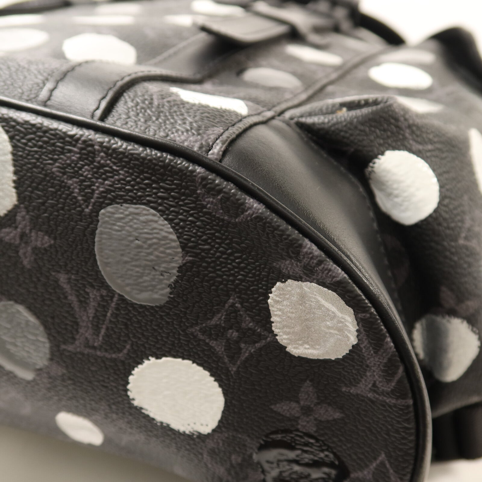 LOUIS VUITTON Monogram Eclipse LV X YK Christopher MM背包