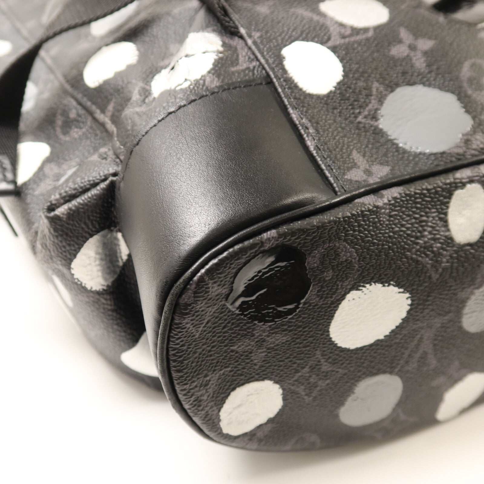 LOUIS VUITTON Monogram Eclipse LV X YK Christopher MM背包