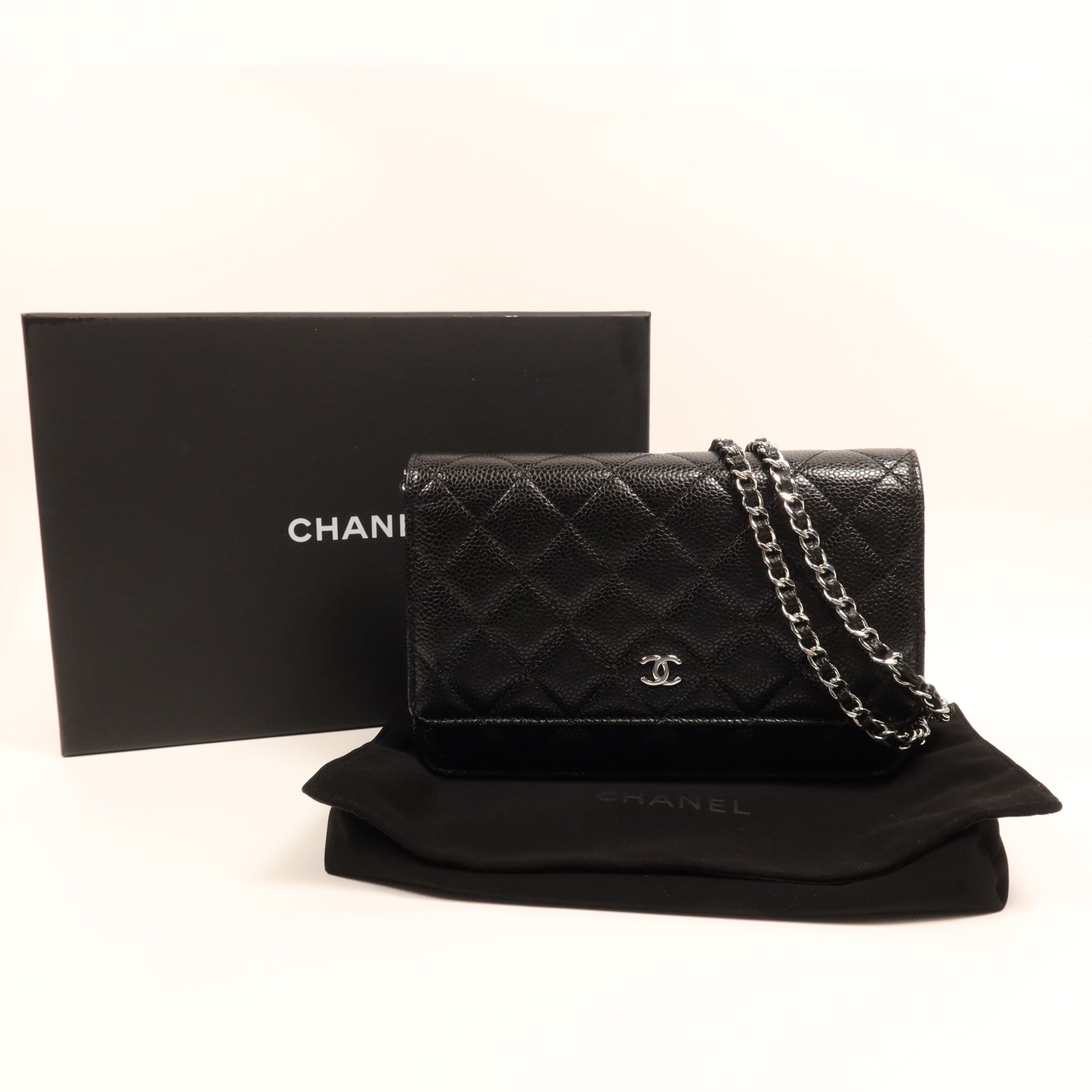 CHANEL 牛皮皮革WOC Wallet On Chain銀扣鏈帶肩背袋