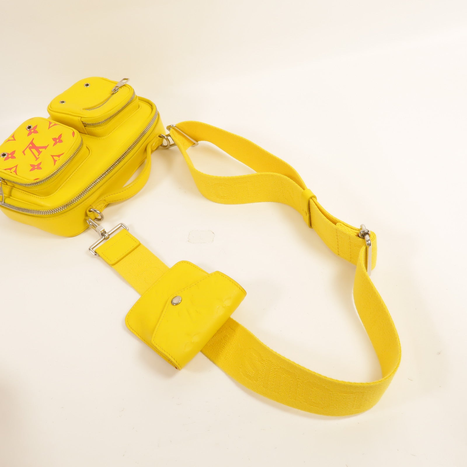LOUIS VUITTON 牛皮皮革Utility肩背袋