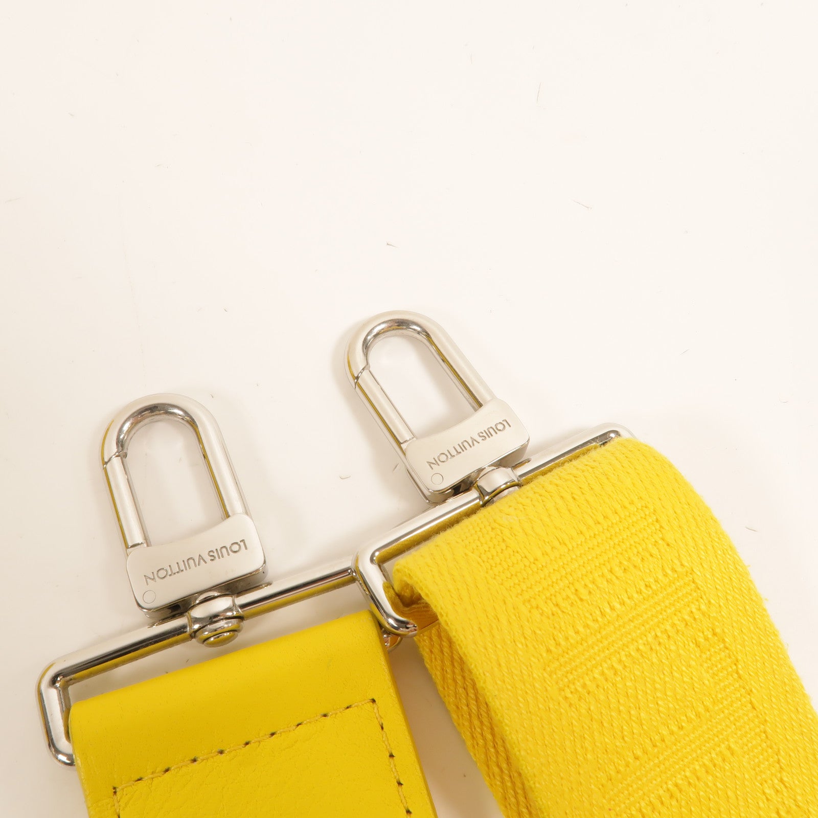LOUIS VUITTON 牛皮皮革Utility肩背袋