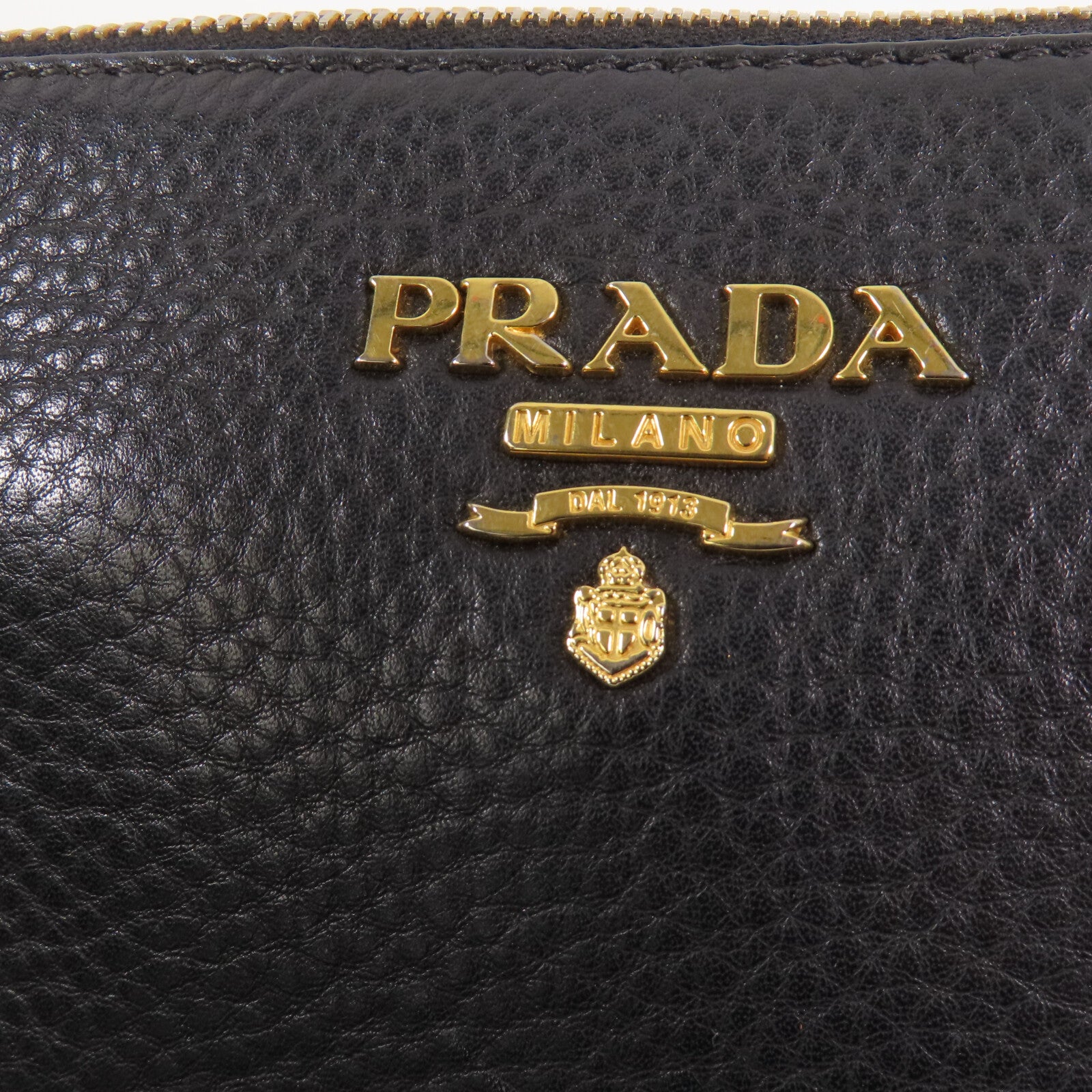 PRADA 牛皮皮革Shoulder Bag金扣肩背袋