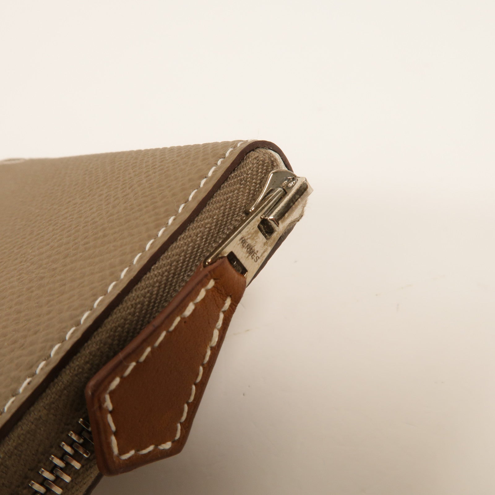 HERMES Epsom皮革Silk In Compact Wallet錢包Etoupe