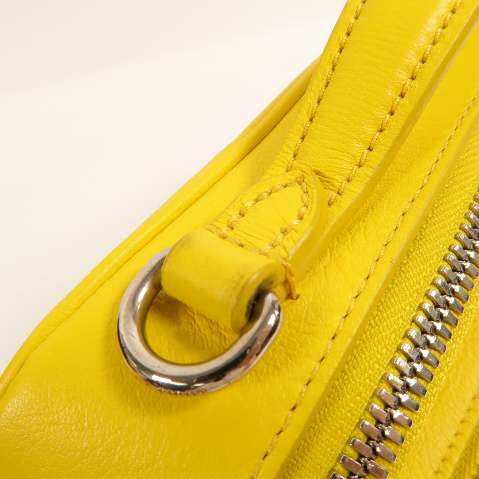 LOUIS VUITTON 牛皮皮革Utility肩背袋