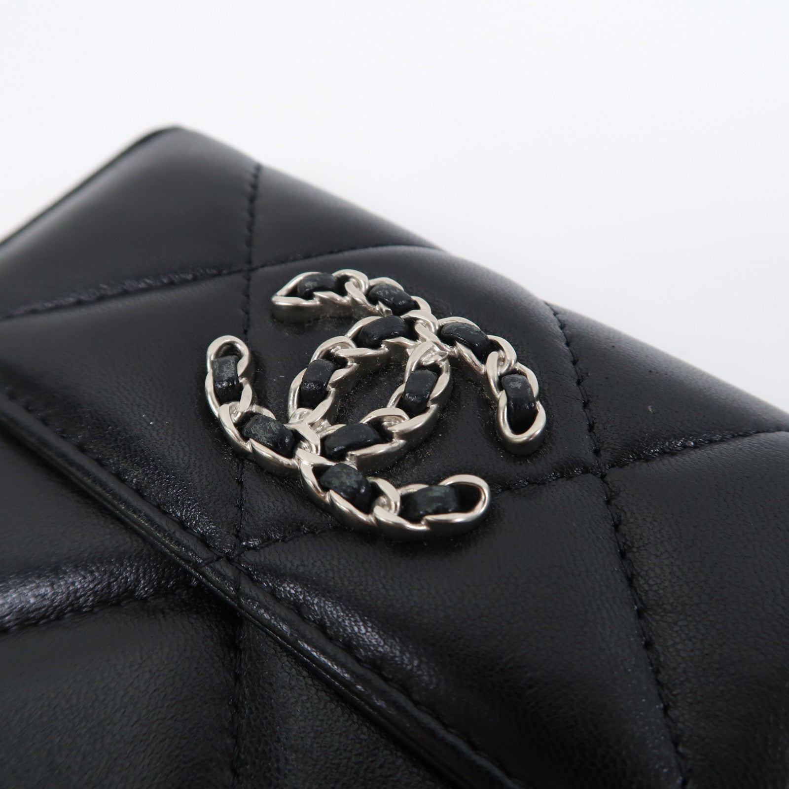CHANEL 菱格羊皮皮革Chanel 19 Wallet銀扣錢包黑色