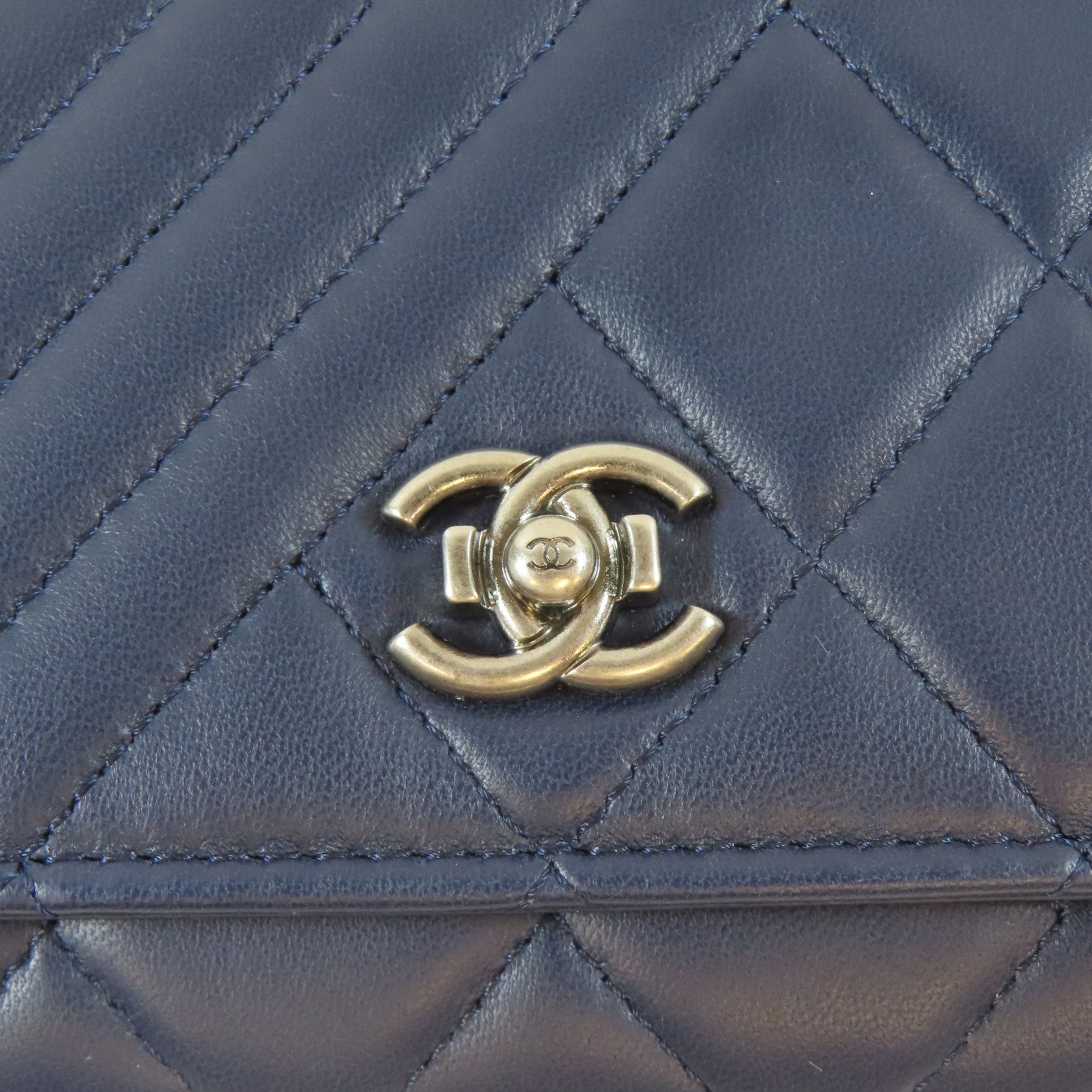 CHANEL 菱格/斜紋羊皮皮革Long Wallet銀扣長錢包藍色