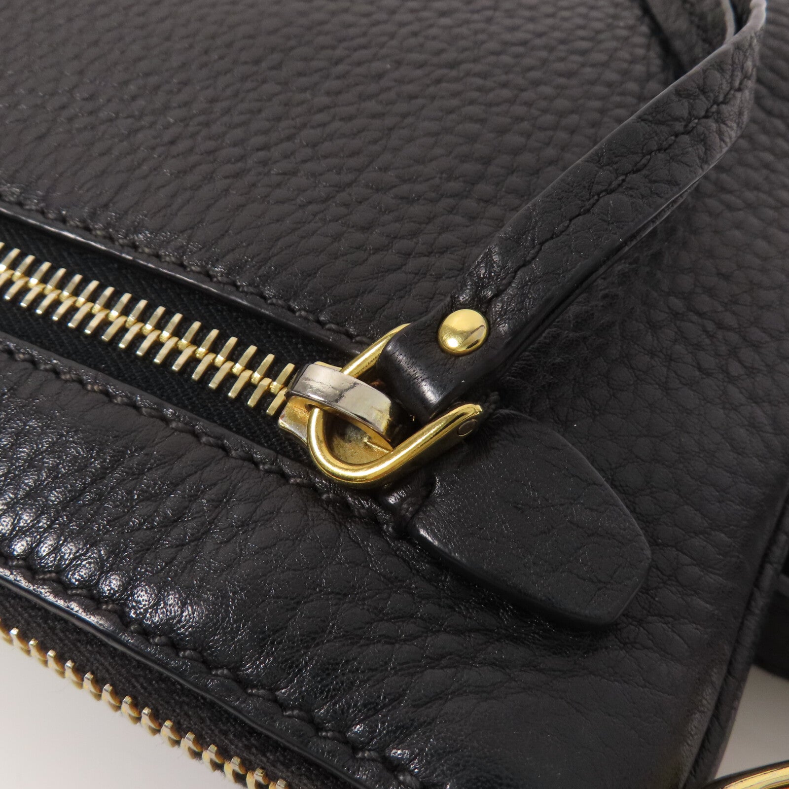 PRADA 牛皮皮革Shoulder Bag金扣肩背袋
