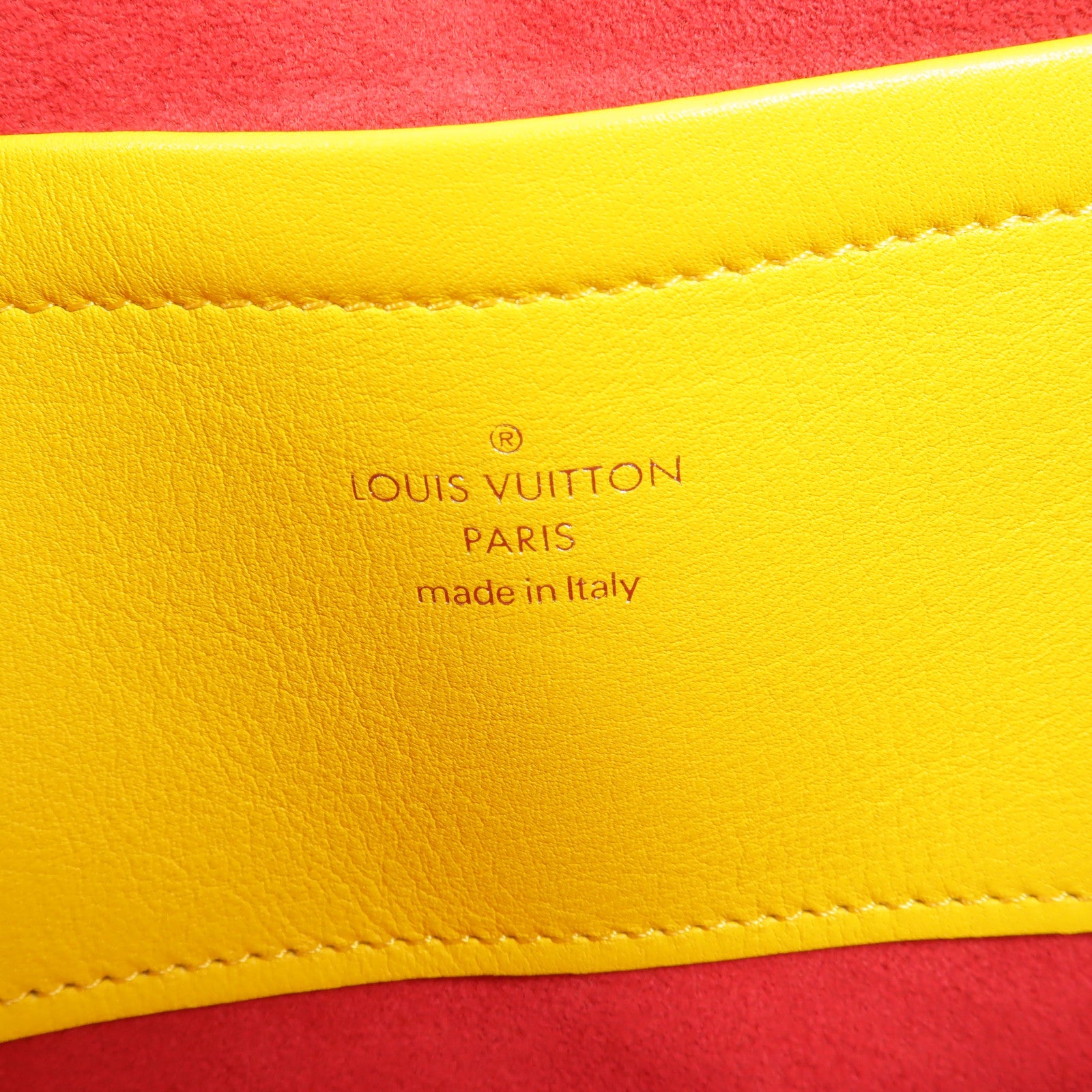 LOUIS VUITTON 牛皮皮革Utility肩背袋