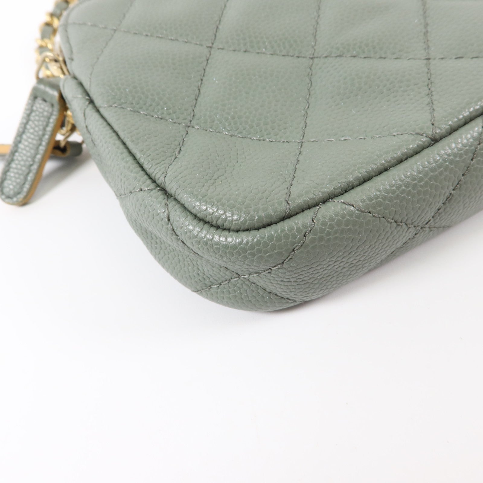 CHANEL 牛皮皮革Classic Clutch with Chain鏈帶肩背袋