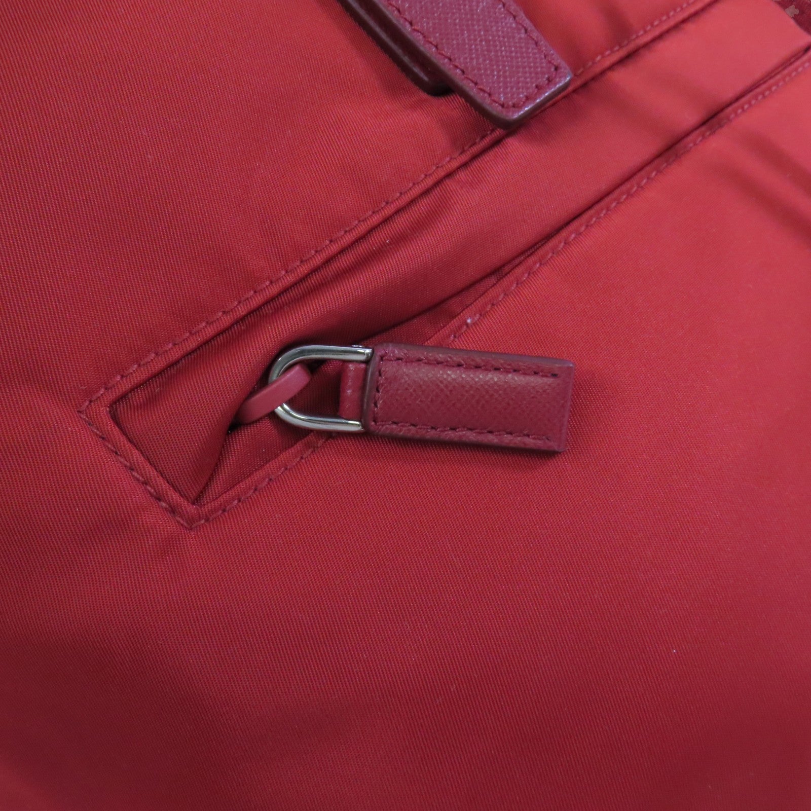 PRADA 尼龍Backpack銀扣背包