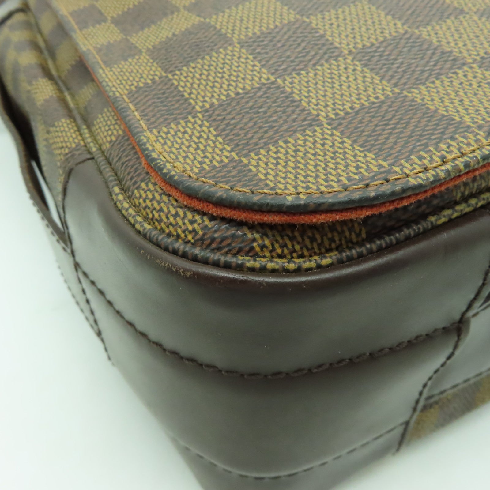 LOUIS VUITTON 【清倉大減價】Damier Bastille肩背袋啡色