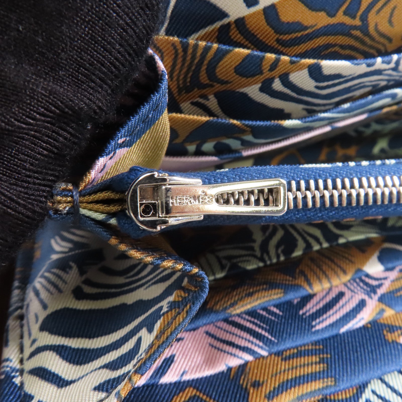HERMES Evercolor皮革Silk in Wallet銀扣長錢包經典駝色