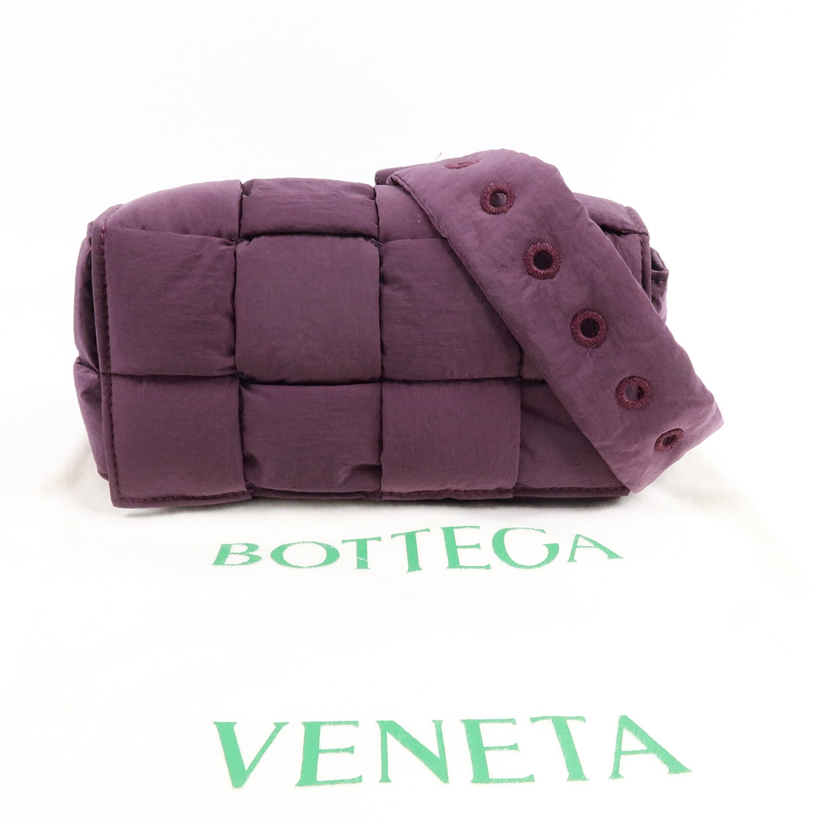 BOTTEGA VENETA 尼龍Padded Tech Cassette Mini肩背袋