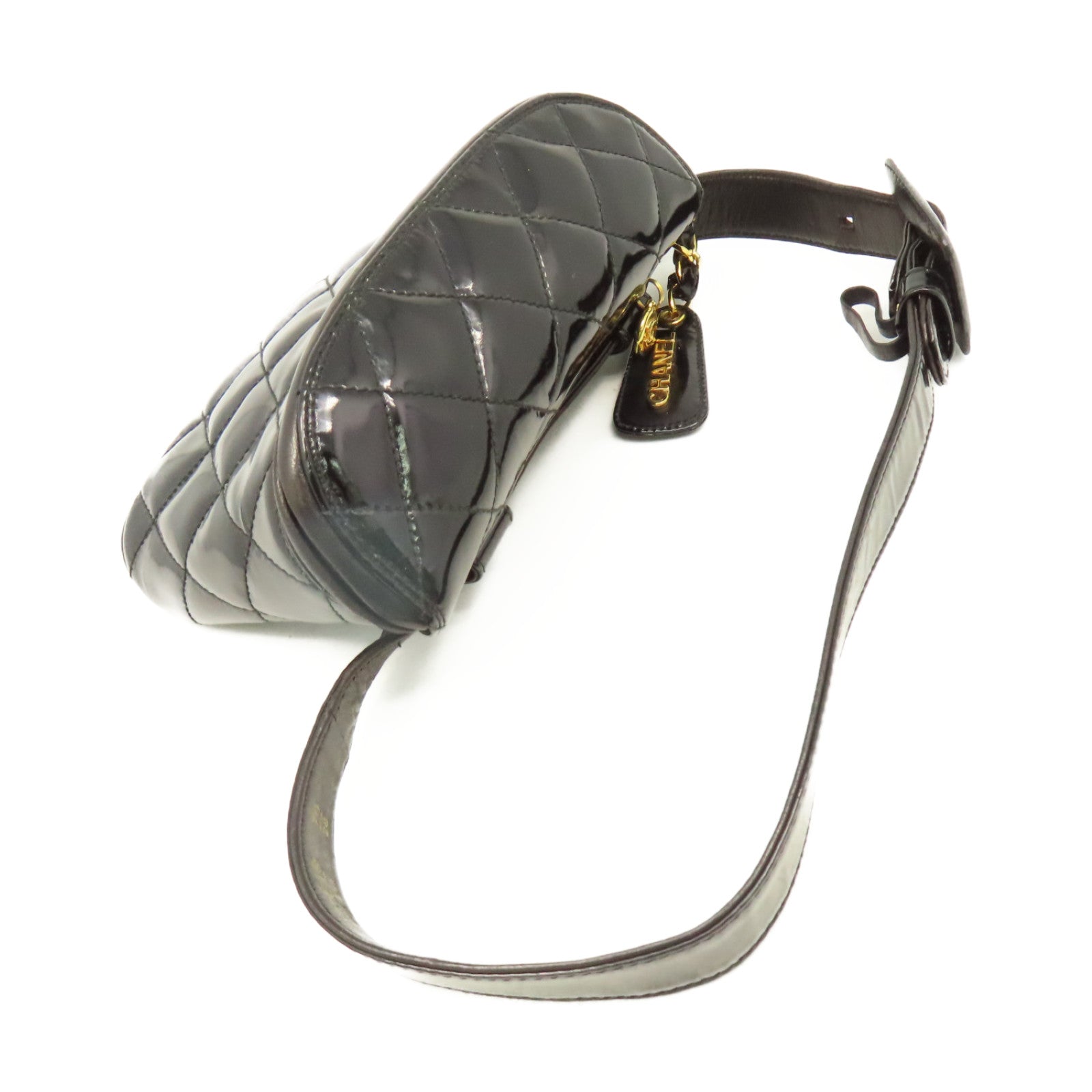 CHANEL **【清倉大減價】菱格漆皮皮革Waist Bag金扣腰包黑色