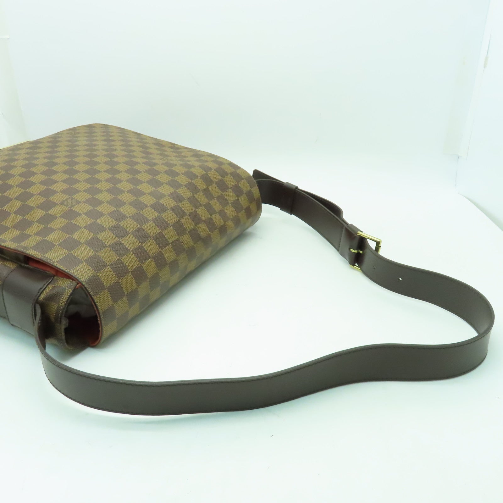 LOUIS VUITTON 【清倉大減價】Damier Bastille肩背袋啡色