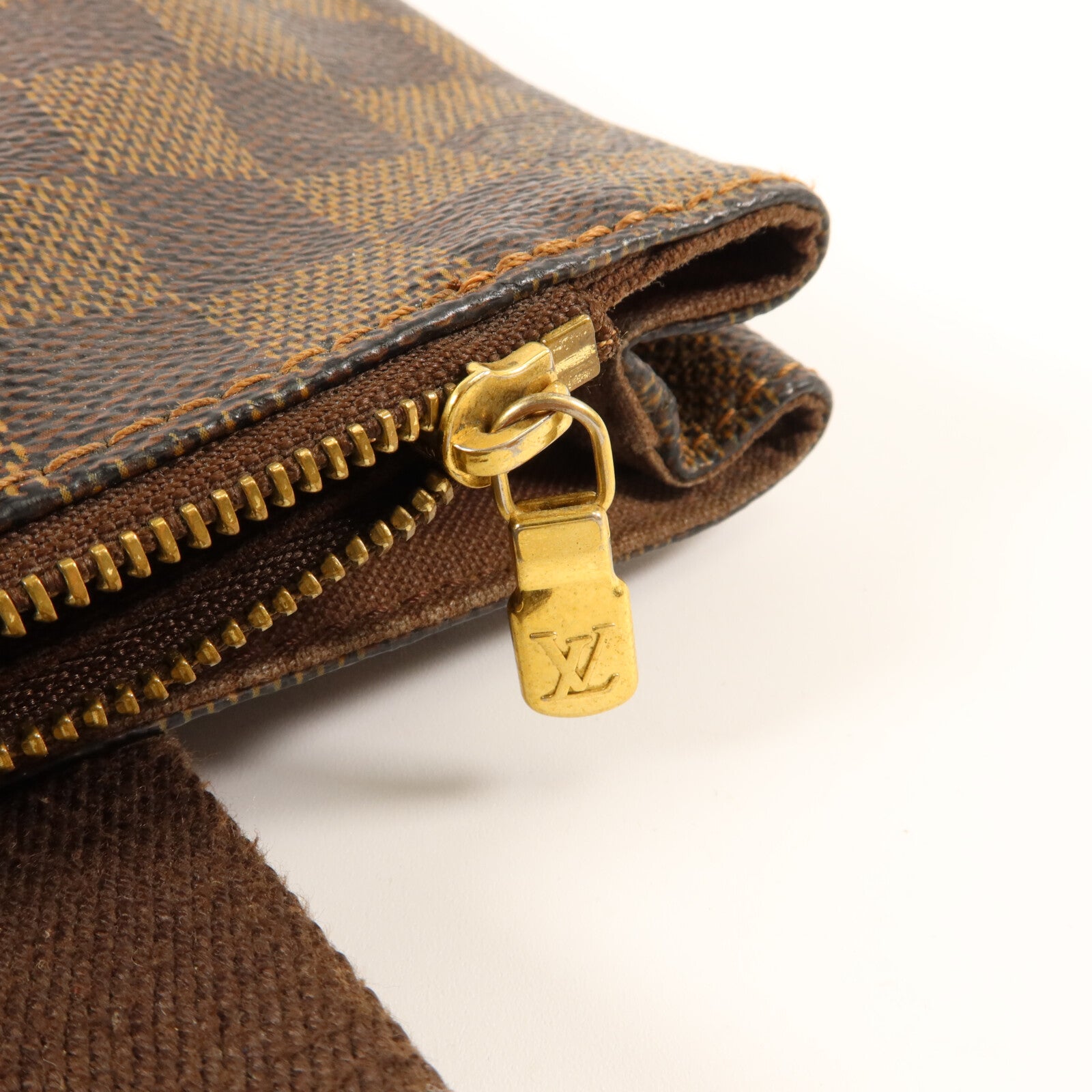 LOUIS VUITTON Damier Beaubourg金扣肩背袋棕色